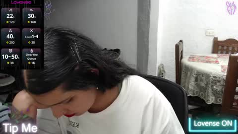 Snapshot of alix_beltran chatting on April 26, 11:24 pm Alix online show from April 26, 11:24 pm