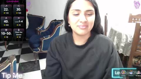 Snapshot of alix_beltran chatting on April 28, 3:33 am Alix online show from April 28, 3:33 am