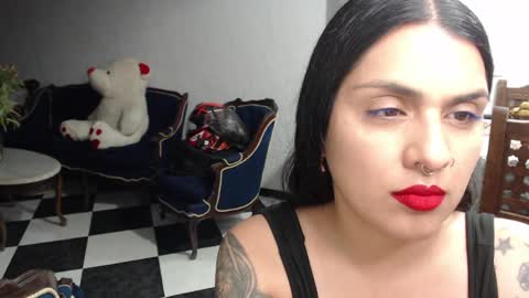 Snapshot of alix_beltran chatting on June 3, 2:25 am Alix online show from June 3, 2:25 am