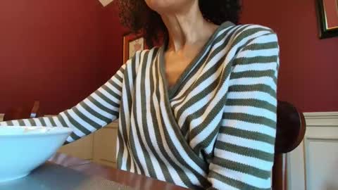 wishlist on bio online show from November 19, 6:08 pm