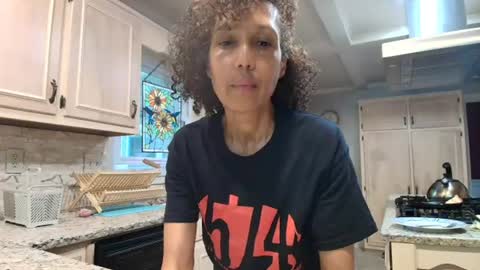Snapshot of allgood4u chatting on June 19, 6:01 pm wishlist on bio online show from June 19, 6:01 pm