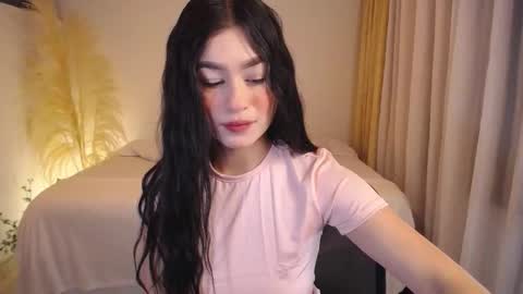 Allie  online show from February 1, 2:15 pm