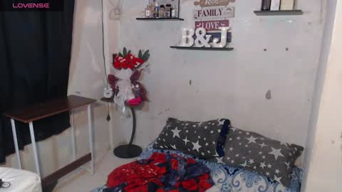 allionee online show from July 31, 1:27 am