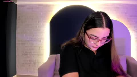 Snapshot of allisonrogersx chatting on June 24, 10:58 am Allison Rogers online show from June 24, 10:58 am