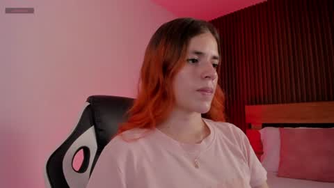 Snapshot of alliss_ginger_ chatting on July 8, 10:14 pm A L L I S S online show from July 8, 10:14 pm