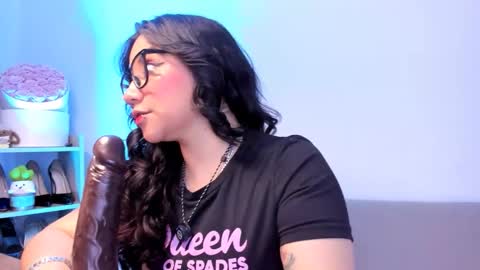 Alejandra online show from February 25, 1:43 pm