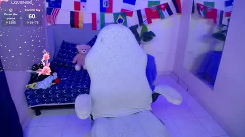 alloy_tiny online show from June 12, 6:40 pm