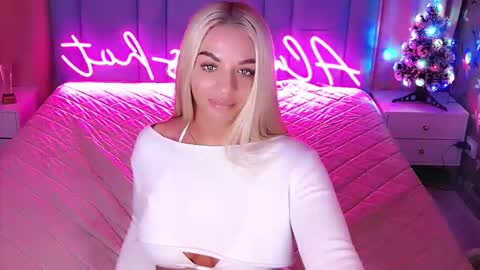 AlwaysHot online show from January 11, 2:38 am