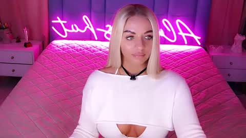 AlwaysHot online show from March 8, 1:58 am