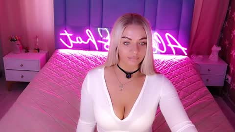 AlwaysHot online show from April 4, 1:59 am