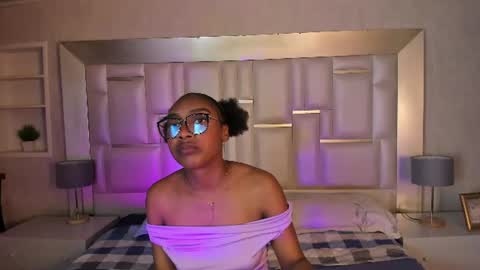 ally_jackson online show from June 19, 11:47 am