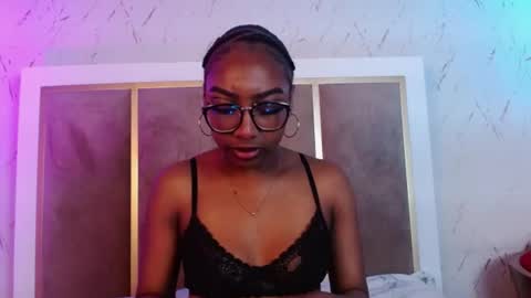 ally_jackson online show from June 20, 12:08 pm