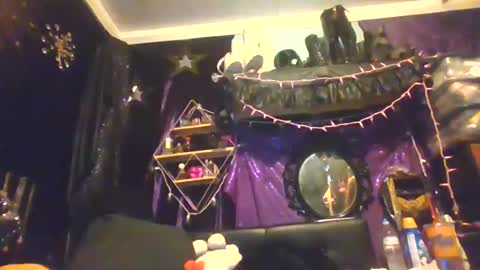 allymoon1369 online show from July 14, 6:18 am