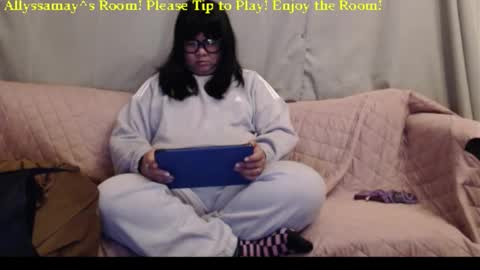 Allyssamay online show from March 26, 4:29 am