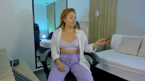 ALMA FENIX  online show from January 9, 12:19 pm