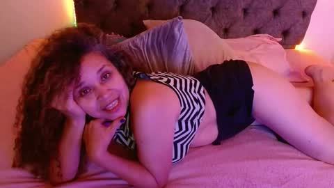 Snapshot of alma_sexyy chatting on December 4, 2:59 pm Alma online show from December 4, 2:59 pm