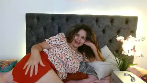 Snapshot of alma_sexyy chatting on January 14, 6:35 pm Alma online show from January 14, 6:35 pm