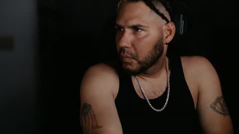 simplyfaded online show from July 4, 11:05 am