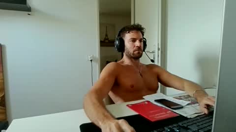 alphah_hunk online show from June 6, 9:47 am