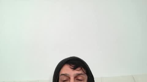 Snapshot of alphandre chatting on February 24, 5:54 am AlphAndre online show from February 24, 5:54 am