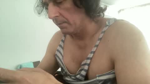 Snapshot of alphandre chatting on March 2, 2:32 pm AlphAndre online show from March 2, 2:32 pm