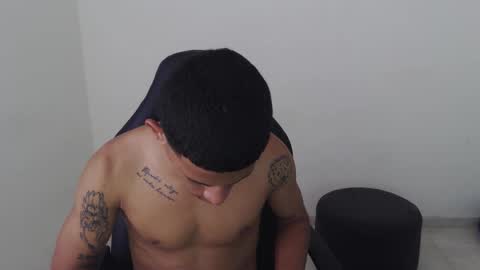 alphas_latins online show from April 13, 7:41 pm