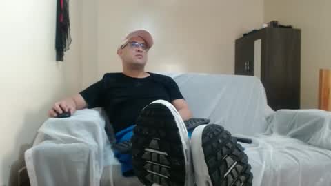 Snapshot of alphaswitchard chatting on January 14, 6:24 pm ur god online show from January 14, 6:24 pm