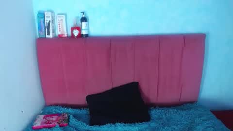 Snapshot of alunnaclarkcm chatting on February 11, 1:54 am alunnaclarkcm online show from February 11, 1:54 am