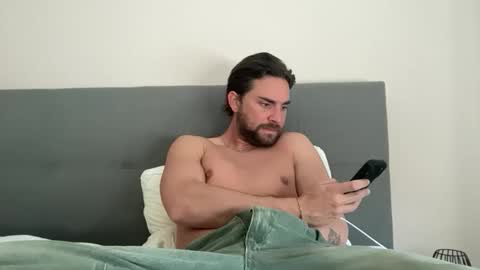 Snapshot of always_on_the_edge chatting on April 12, 10:09 am always_on_the_edge online show from April 12, 10:09 am