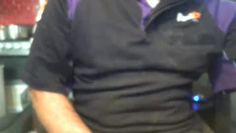 Snapshot of alwayshard4u1 chatting on December 20, 11:17 am alwayshard4u1 online show from December 20, 11:17 am