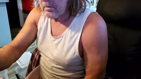 Snapshot of alwayshard4u1 chatting on February 3, 5:49 am alwayshard4u1 online show from February 3, 5:49 am