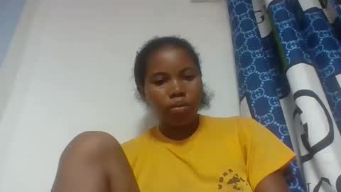 Snapshot of alydie7 chatting on April 22, 3:53 am alydie7 online show from April 22, 3:53 am