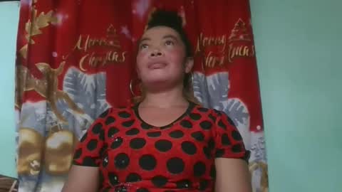 Snapshot of alypierette chatting on December 20, 6:37 pm alypierette online show from December 20, 6:37 pm