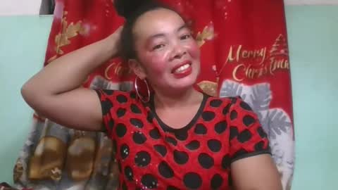 Snapshot of alypierette chatting on December 21, 8:32 am alypierette online show from December 21, 8:32 am