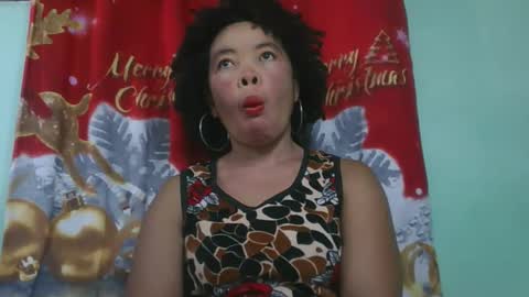 Snapshot of alypierette chatting on January 8, 5:43 am alypierette online show from January 8, 5:43 am