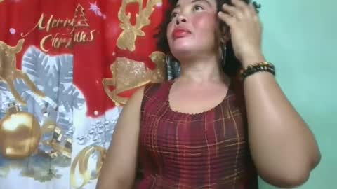 Snapshot of alypierette chatting on January 16, 5:06 pm alypierette online show from January 16, 5:06 pm