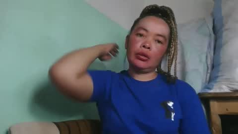 Snapshot of alypierette chatting on February 8, 7:23 am alypierette online show from February 8, 7:23 am