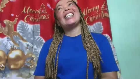 Snapshot of alypierette chatting on February 14, 4:20 am alypierette online show from February 14, 4:20 am