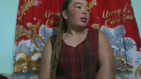 Snapshot of alypierette chatting on February 19, 4:52 am alypierette online show from February 19, 4:52 am