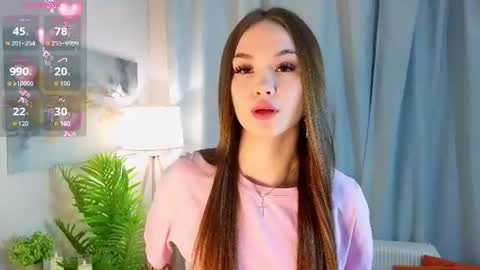 Mona online show from July 11, 4:10 pm