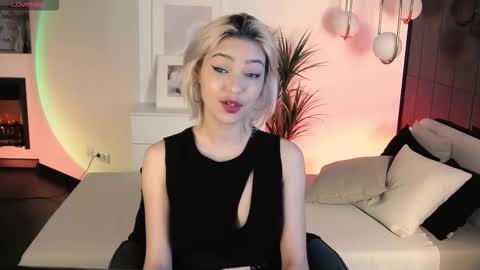 Alysia online show from October 14, 2:40 pm