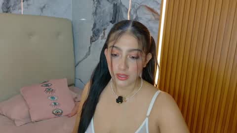  ALYSSA   online show from April 27, 7:01 pm