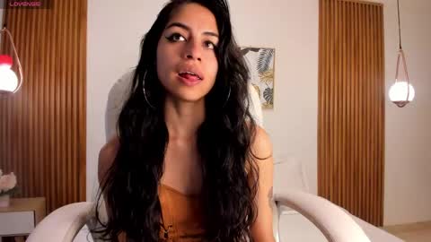 alyssabeauty_ online show from April 14, 9:32 pm