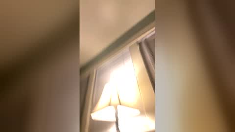 alyssathefairy online show from June 3, 4:59 am