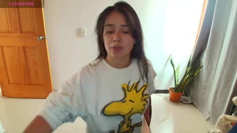 alyssia wolds online show from April 14, 4:35 pm