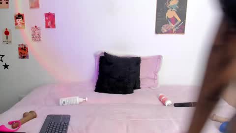 Snapshot of alyxroses chatting on March 8, 1:28 am online show from March 8, 1:28 am