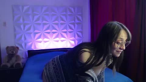 Snapshot of amalett chatting on June 28, 12:33 pm Amalett online show from June 28, 12:33 pm