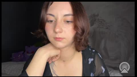 amalia_lambert13 online show from May 15, 7:32 pm