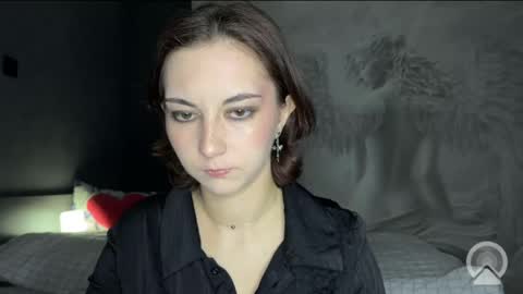 amalia_lambert13 online show from May 17, 7:32 pm