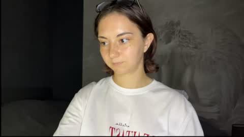 amalia_lambert13 online show from June 30, 8:21 pm